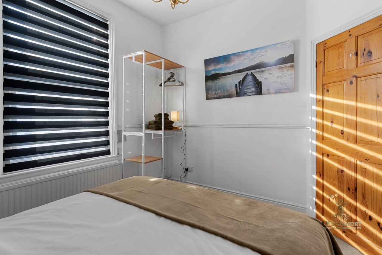 Central Exeter Apartment